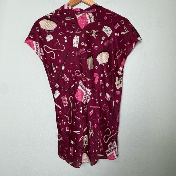 100% Silk Talbots Blouse Top with Whimsical/Novelty Retro Print Size 12 - Picture 2 of 5